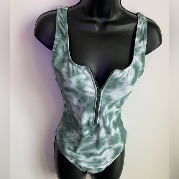 Cyn & Luca Swimsuit Green Tie Dye Fashionable Half Zip Up Size M - Picture 4 of 4